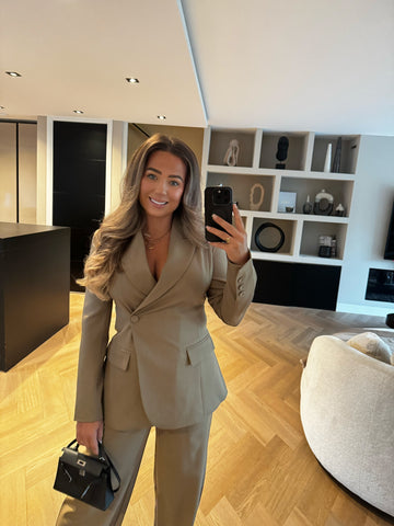 Kelly Blazer