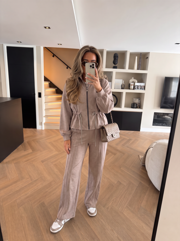 Gina Suit